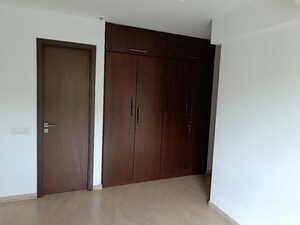 Room in 2 BHK Apartment at Hiranandani Castle Rock, Powai – for Sale