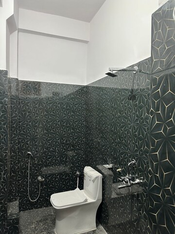 Bathroom in 3 BHK Independent House at Arjunganj – for Rent