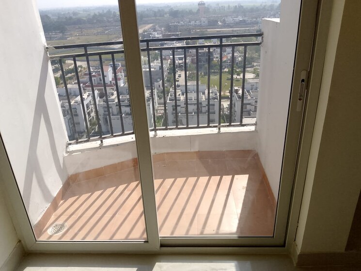 Balcony, sushant golf city 3 Bedroom 1810 Sq.Ft. Apartment In Sushant Golf City Lucknow 9108069