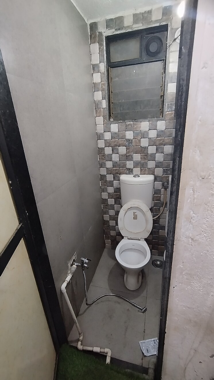 Bathroom, satyam-imperial-heights Commercial Shop 450 Sq.Ft. In Ghansoli Navi Mumbai 9108128