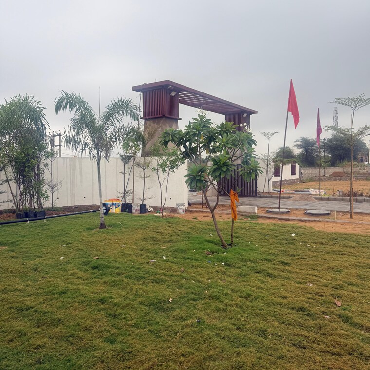 Garden, ranka-sachivalaya-enclave  110 Sq.Yd. Plot In Prithvisinghpura At Naiwala Jaipur 9108125