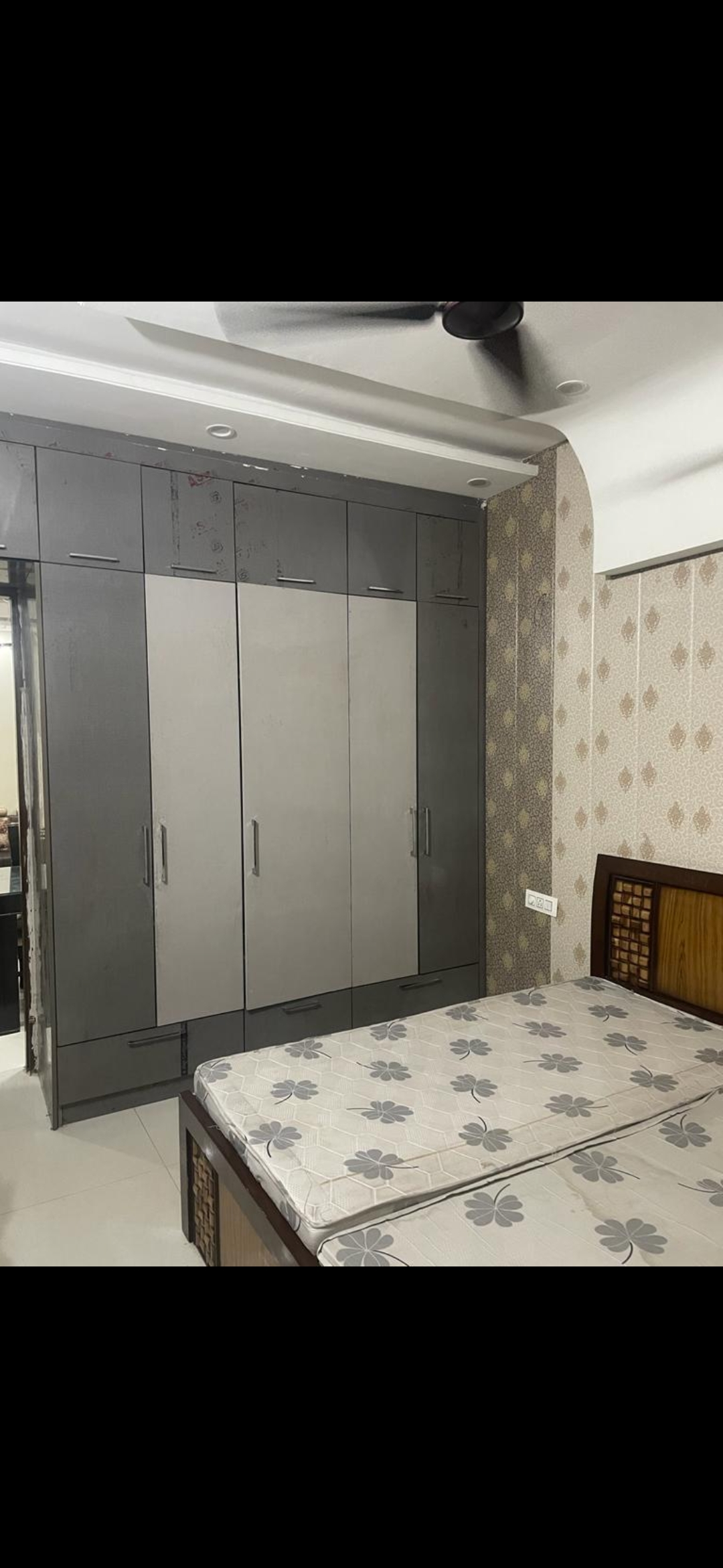 3 BHK + Pooja Room 1500 Sq.Ft. Builder Floor in NK Savitry Enclave