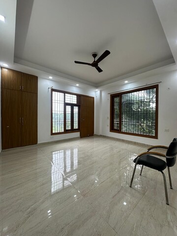 Room in 4 BHK Builder Floor at Freedom Fighters Enclave – for Sale