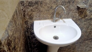 Bathroom in 2 BHK Apartment at Gomti Nagar – for Rent