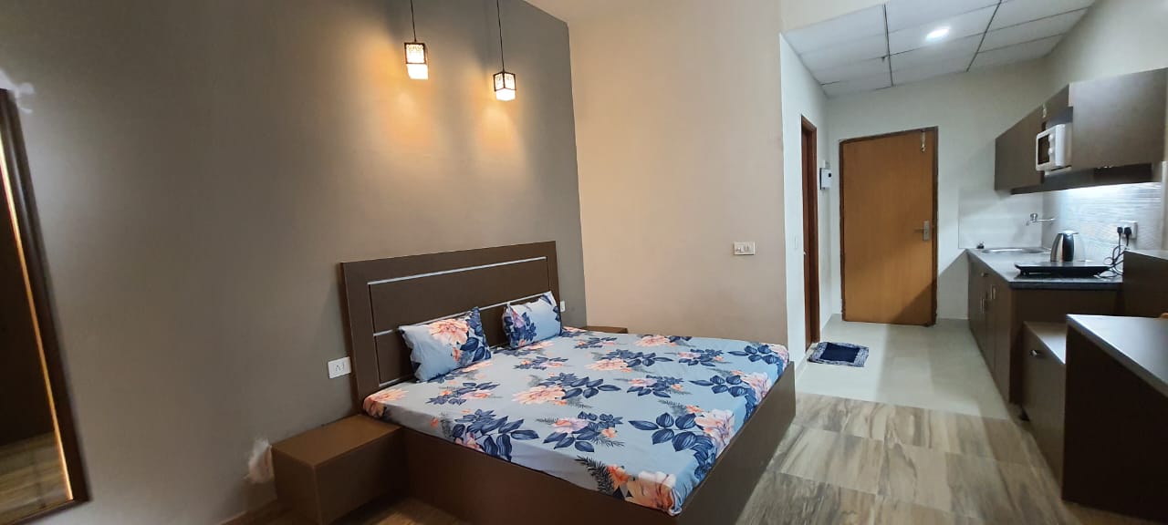 1 BHK Apartment For Rent in Paramount Golfforeste