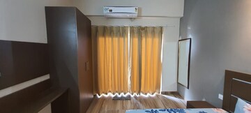 Bedroom in 1 BHK Apartment at Paramount Golfforeste, Zeta I Greater Noida – for Rent