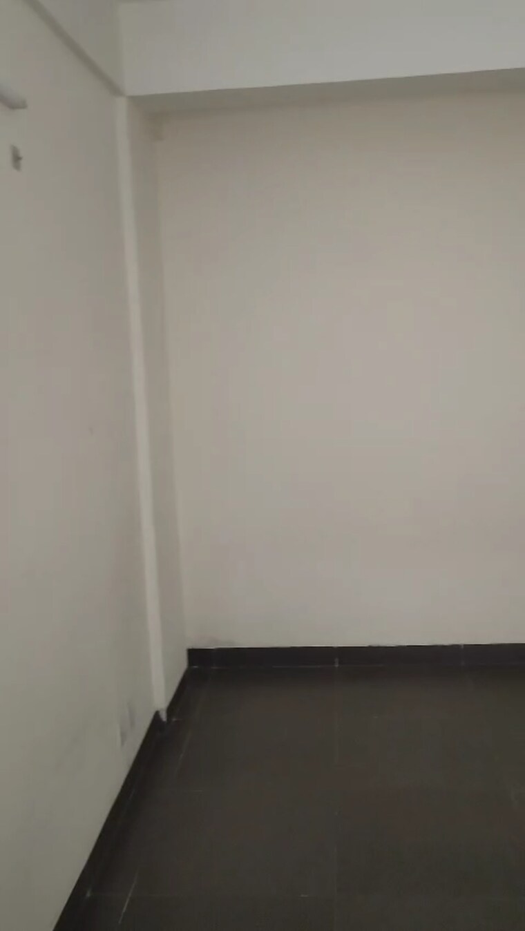 Other, wave city 2.5 Bedroom 194 Sq.Yd. Apartment In Wave City Ghaziabad 9108203