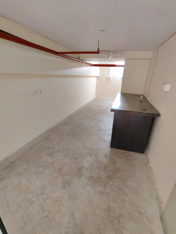 Room, built-rock-mount-residency Commercial Office Space 470 Sq.Ft. In Kalyan West Thane 9108384