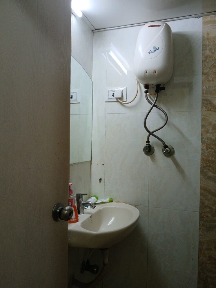 Master Bedroom, haware-indraprastha-regency 2 Bedroom 977 Sq.Ft. Apartment In Goregaon West Mumbai 9108292