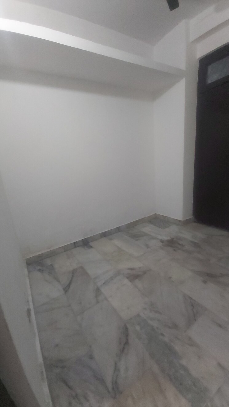 Room, mayur vihar 1.5 Bedroom 550 Sq.Ft. Builder Floor In Mayur Vihar Delhi 9108299