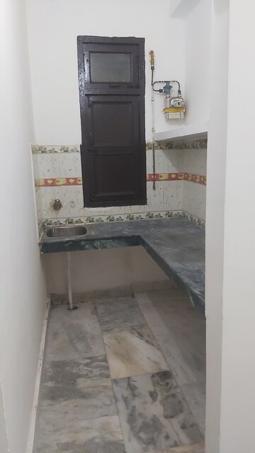 Kitchen in 1.5 BHK Builder Floor at Mayur Vihar – for Rent