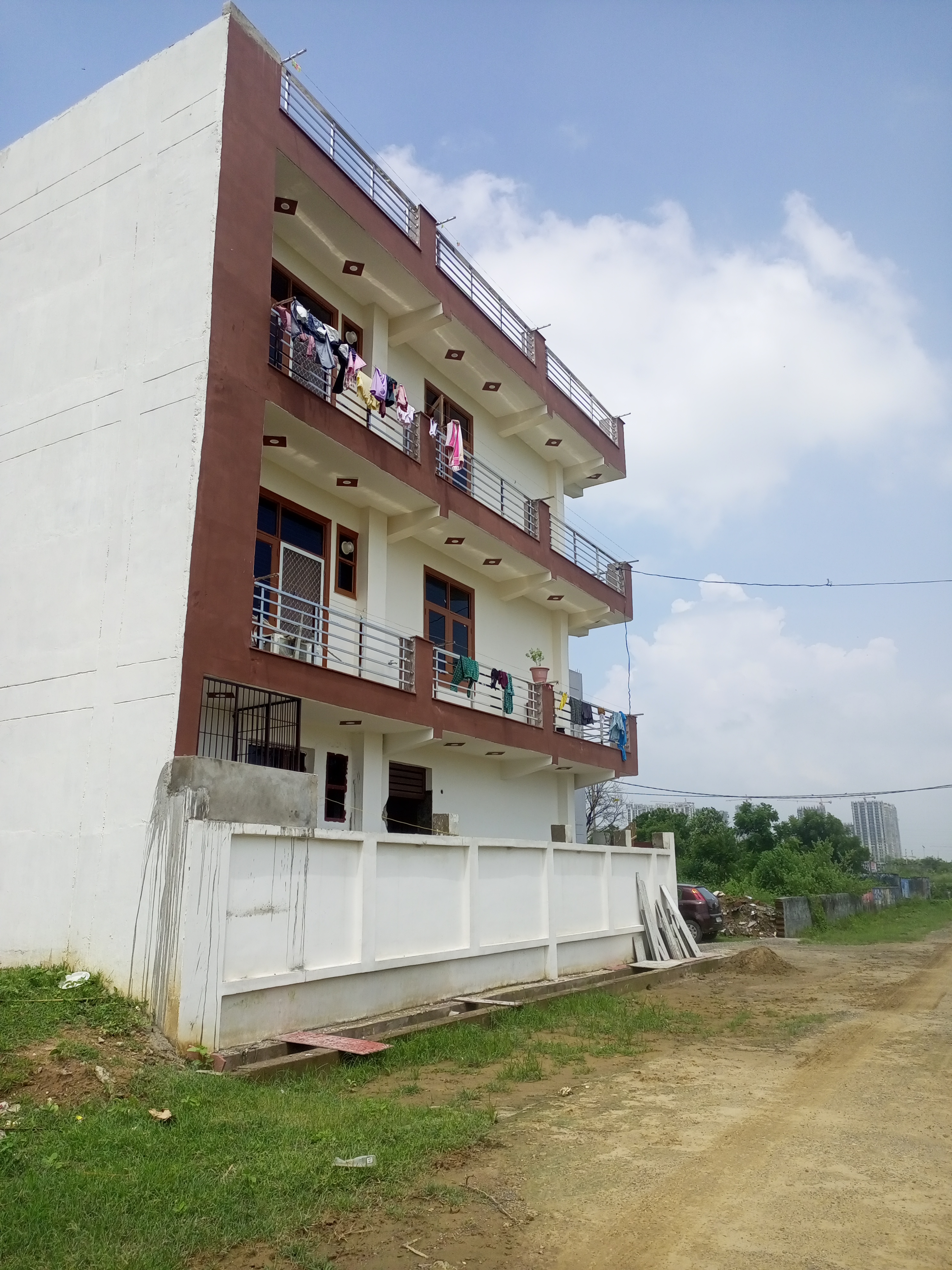 Plot For Sale in Knowledge Park 5 Greater 