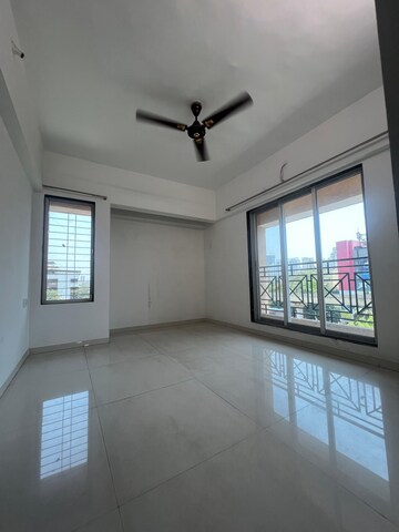 2 BHK Apartment For Rent in Cosmos Habitat, Majiwada