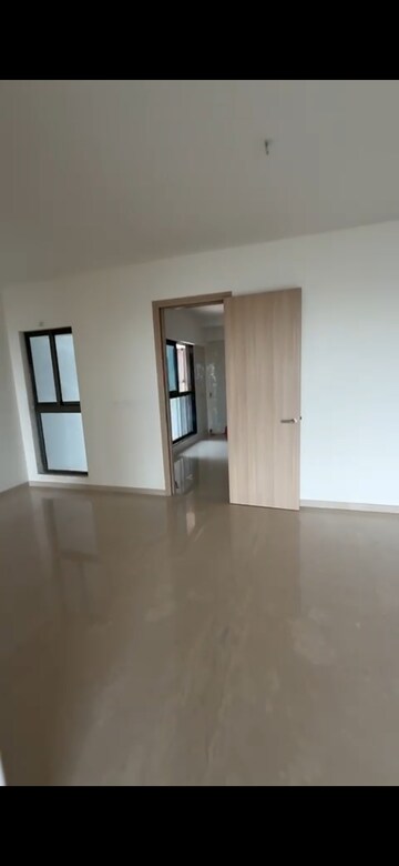 Room in 4 BHK Apartment at Raj Infinia, Malad West – for Sale