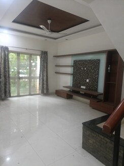 2 BHK Apartment For Sale in Treasure Society