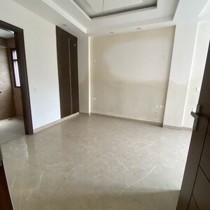 Room in 3 BHK Builder Floor at Sector 21d – for Sale