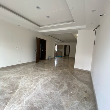 Room in 3 BHK Builder Floor at Sector 21d – for Sale