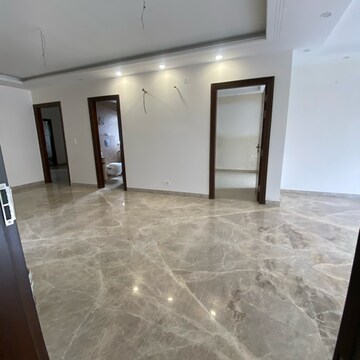 Room in 3 BHK Builder Floor at Sector 21d – for Sale