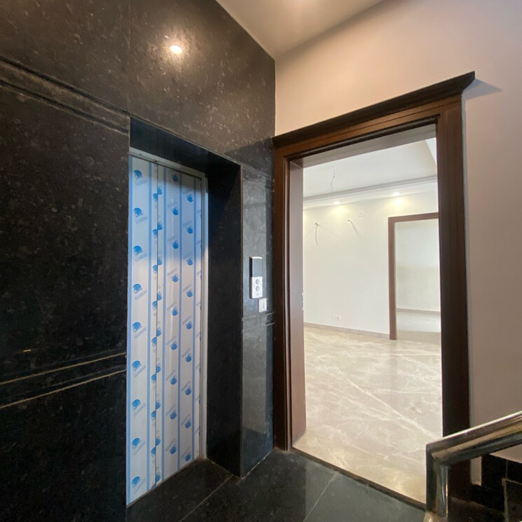 Other, sector 21d 3 Bedroom 1900 Sq.Ft. Builder Floor In Sector 21d Faridabad 9108443