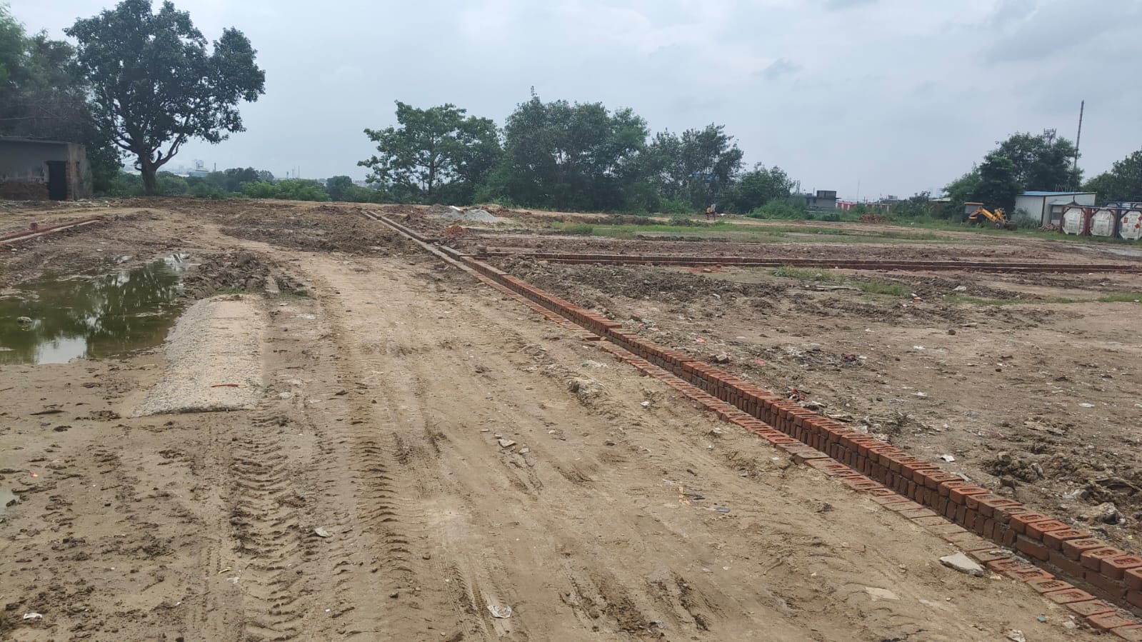 Plot For Sale in Ekdant FNG