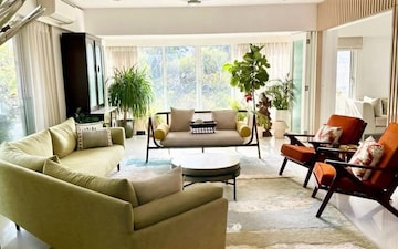 6 BHK Villa For Sale in Golden Beach Society, Juhu