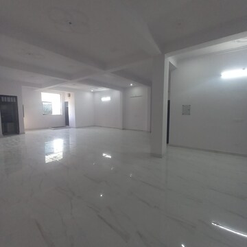 Room in  Office Space at Gomti Nagar – for Rent