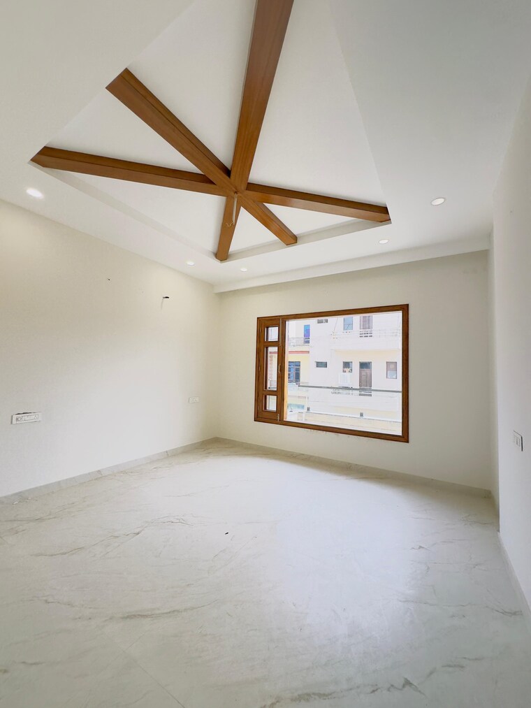 Room, patiala road 3 Bedroom 256 Sq.Yd. Independent House In Patiala Road Zirakpur 9108475