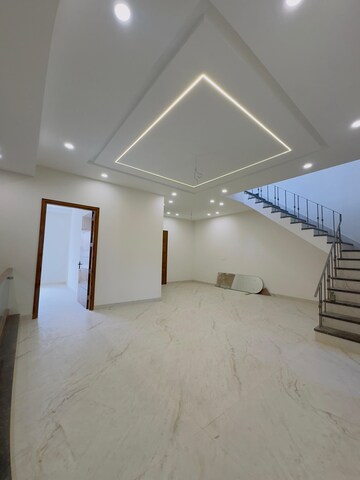 Room in 3 BHK Independent House at Patiala Road – for Sale