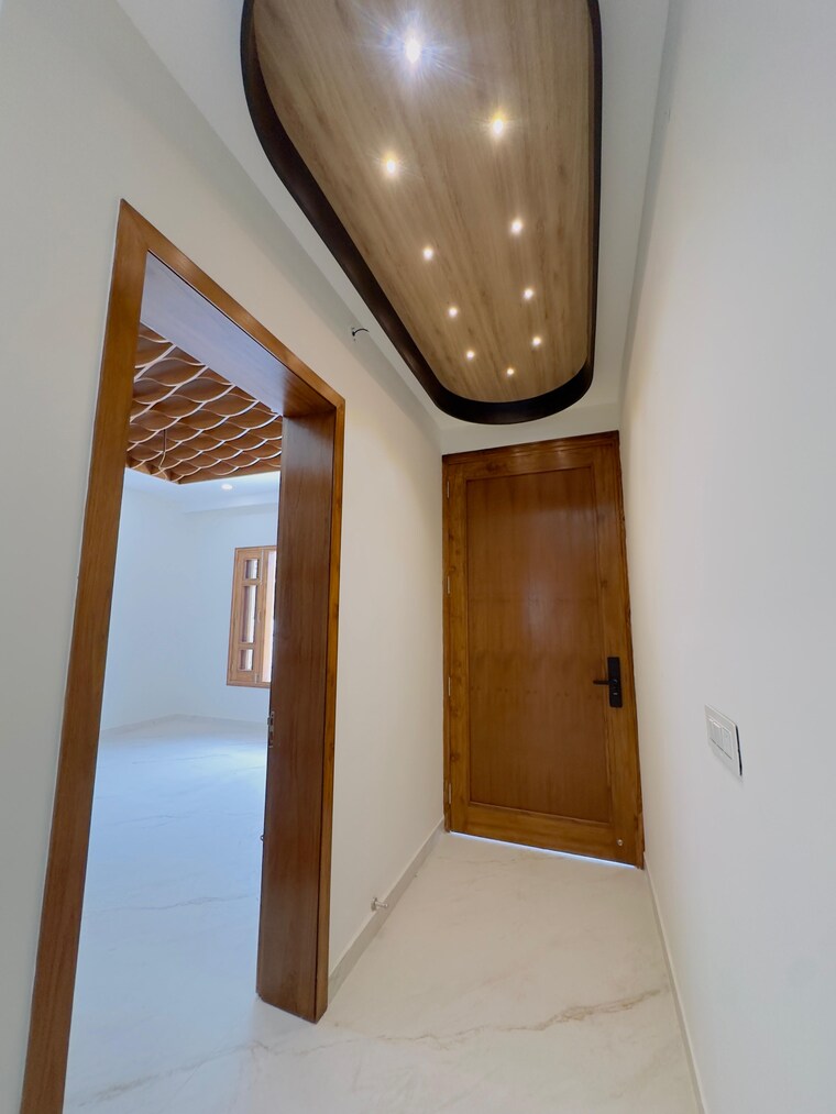 Room, patiala road 3 Bedroom 256 Sq.Yd. Independent House In Patiala Road Zirakpur 9108475