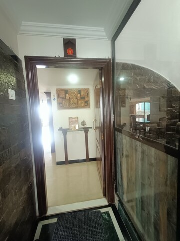  3 BHK Apartment at Suraj CHS Juhu, Juhu – for Rent