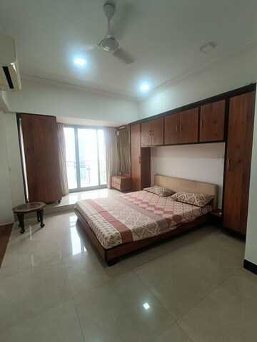 Bedroom in 3 BHK Apartment at Suraj CHS Juhu, Juhu – for Rent
