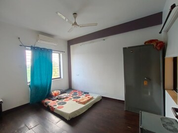 Room in 3 BHK Apartment at Capricorn Jewels, New Alipore – for Sale