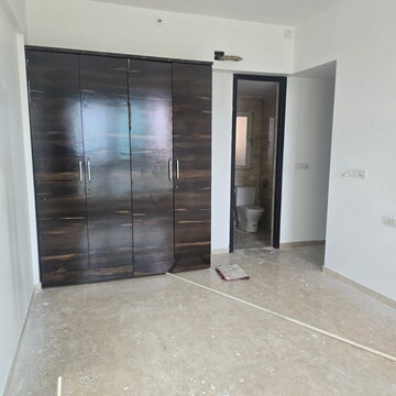 Room in 3 BHK Apartment at Hiranandani Heritage Rivona, Fateh Baug – for Rent