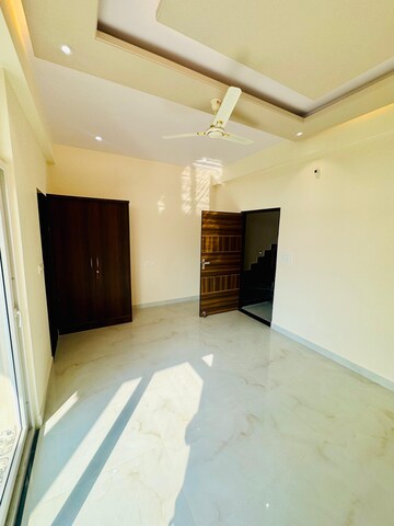 Bedroom in 4 BHK Apartment at Mansarovar Extension – for Rent