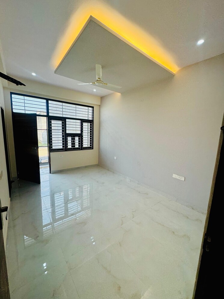 Room, mansarovar extension 4 Bedroom 2000 Sq.Ft. Apartment In Mansarovar Extension Jaipur 9108490