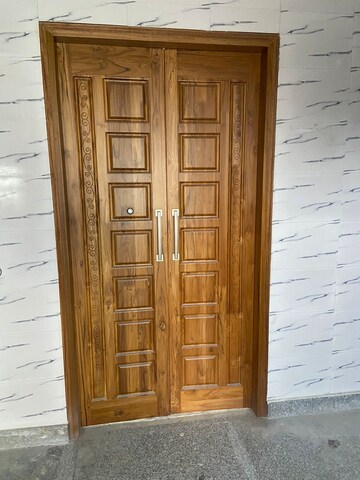 Room in 5 BHK Builder Floor at Anand Lok – for Rent
