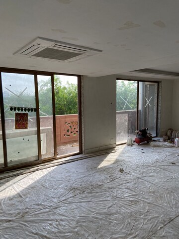 Parking in 5 BHK Builder Floor at Anand Lok – for Rent
