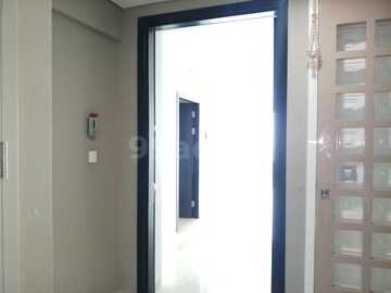  3 BHK Apartment at Oberoi Realty Esquire, Goregaon East – for Sale