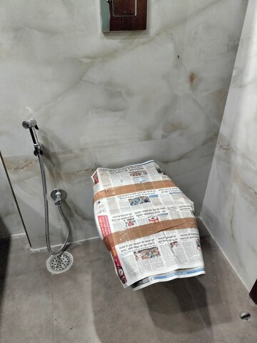 Attached Bathroom in 3.5 BHK Apartment at Saket – for Rent