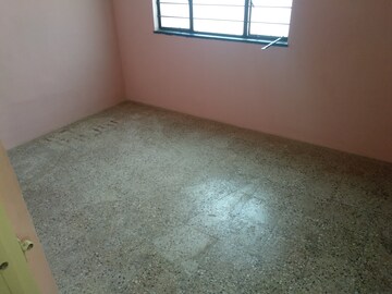 Room in 2 BHK Apartment at Kashyap Apartments, Anand Nagar – for Rent
