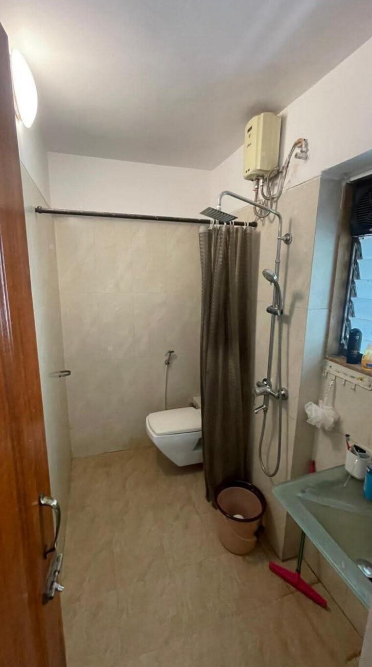 Bathroom, bandra west 1 Bedroom 550 Sq.Ft. Apartment In Bandra West Mumbai 9108672