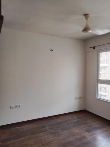 Room in 2 BHK Apartment at Godrej Aqua, International Airport Road – for Sale