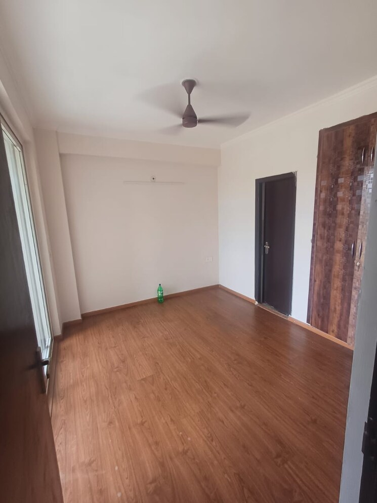 Room, gaur-city-2 2 Bedroom 925 Sq.Ft. Apartment In Gaur City 2 Greater Noida 9108728