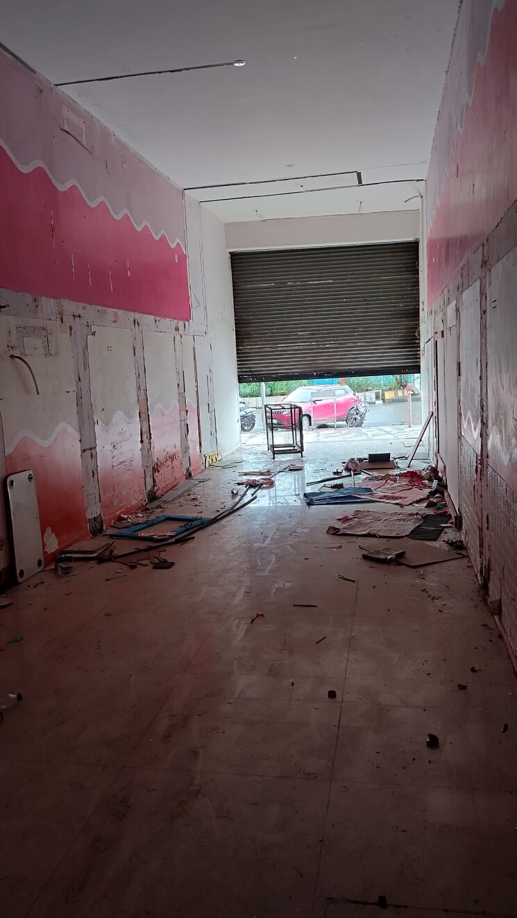  Parking, satyam-imperial-heights Commercial Office Space 550 Sq.Ft. In Ghansoli Navi Mumbai 9108690