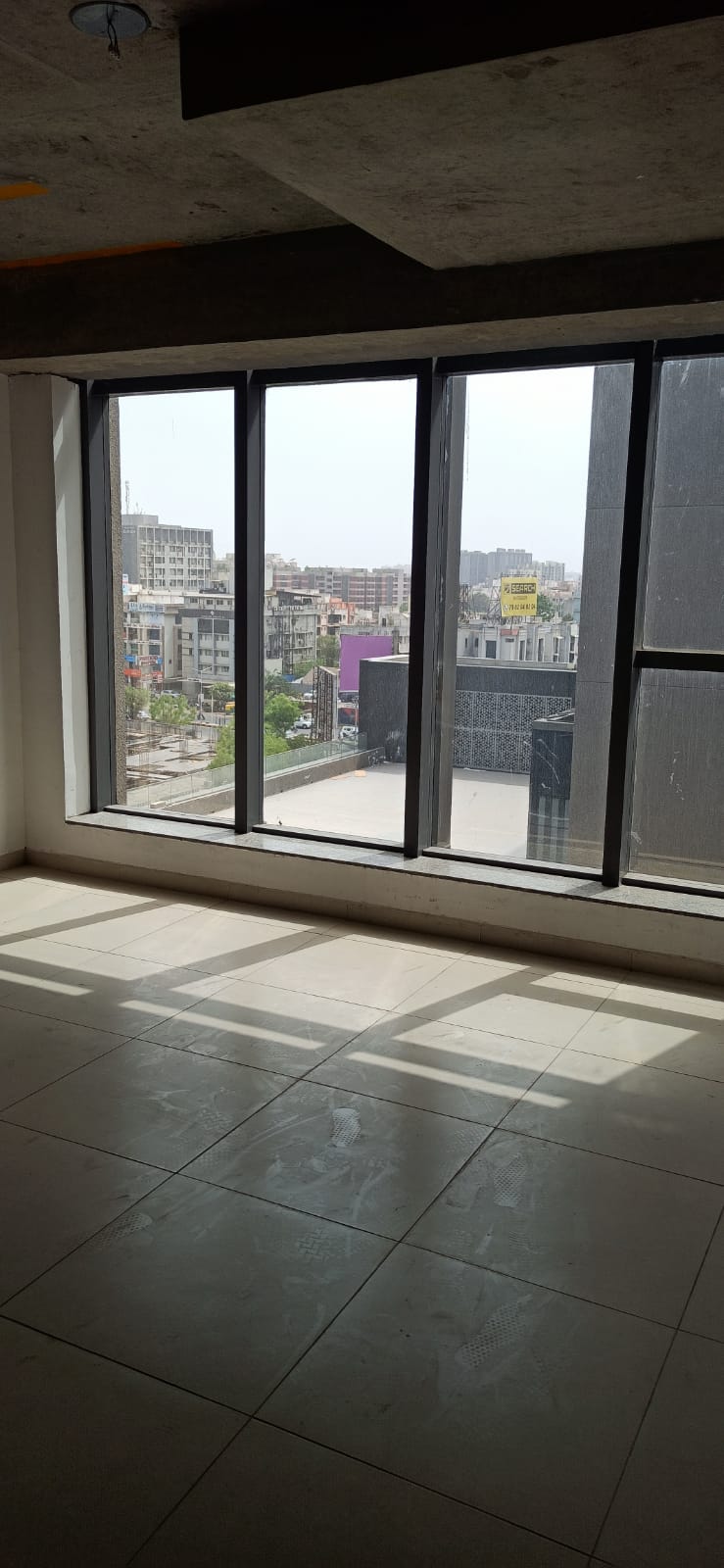 Office Space For Rent in Shilp Aperia , Iscon Ambl