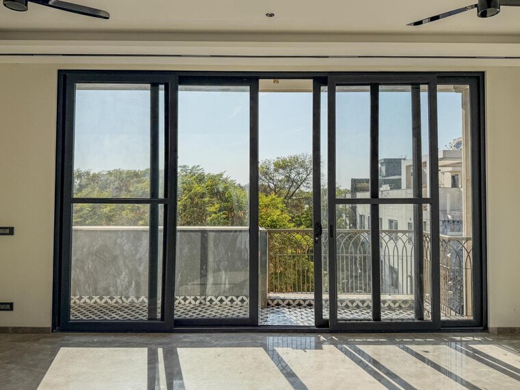 Room, greater kailash part 3 3 Bedroom 2500 Sq.Ft. Apartment In Greater Kailash Part 3 Delhi 9108718