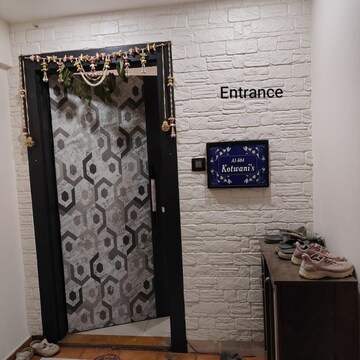 Room in 2 BHK Apartment at Kharadi – for Rent