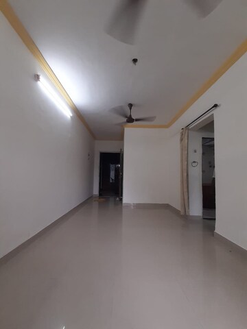 Room in 1 RK Apartment at Malad East – for Rent