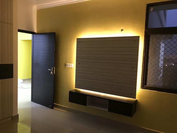 Room, gomti nagar 3 Bedroom 1650 Sq.Ft. Apartment In Gomti Nagar Lucknow 9108822