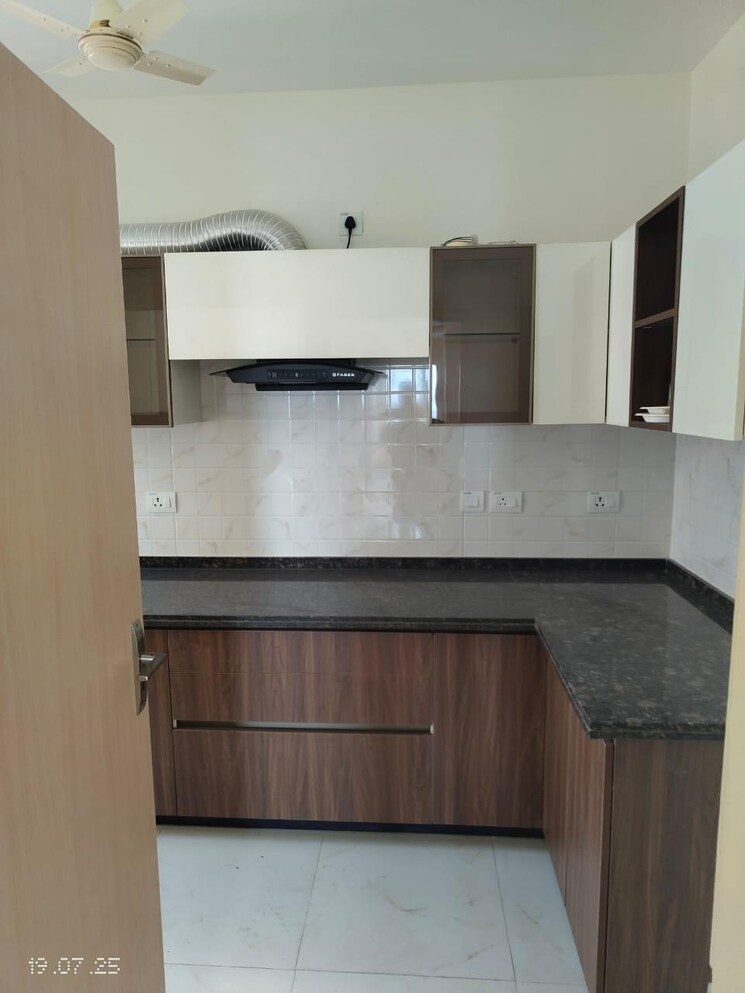 Kitchen, bestech-park-view-altura 3.5 Bedroom 2153 Sq.Ft. Apartment In Sector 79 Gurgaon 9108785